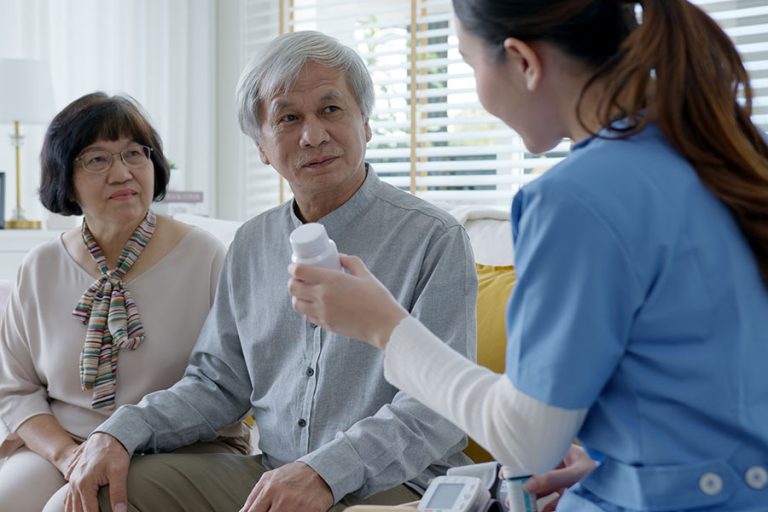 Comparaison de la DMLA atrophique chez les patients asiatiques et les autres