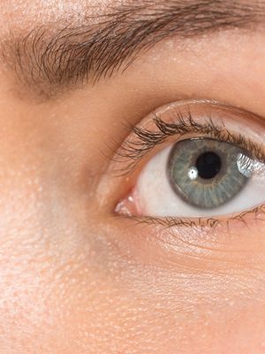Zoom sur oeil gauche d'une femme